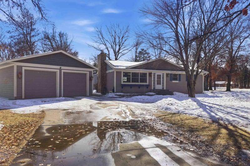 4733 Oak St, Baxter, MN 56425