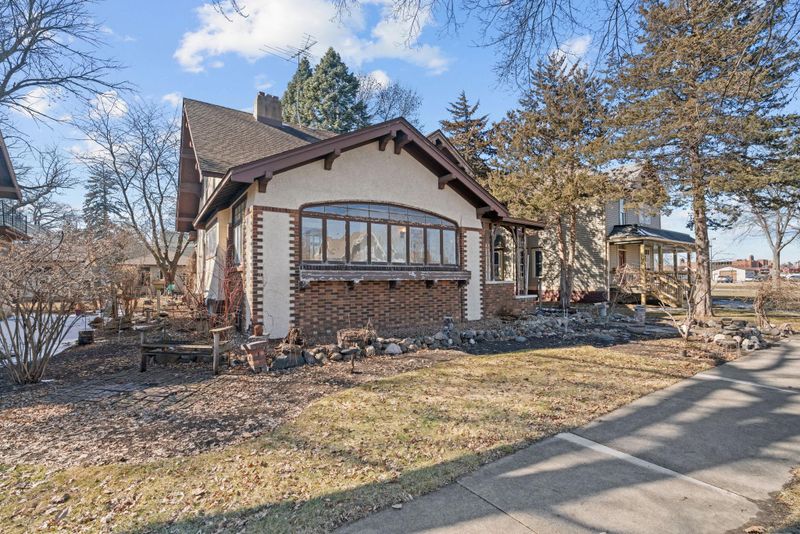 416 Hassan St SE, Hutchinson, MN 55350