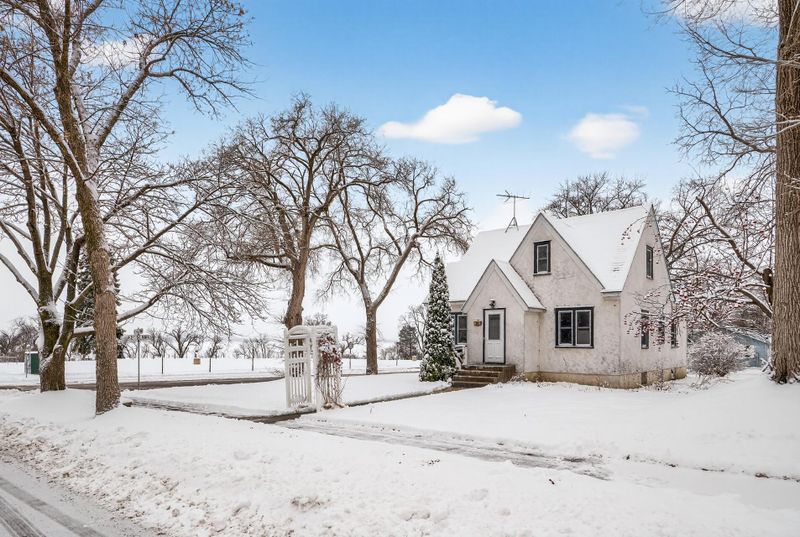 201 1st Ave NW, Buffalo, MN 55313