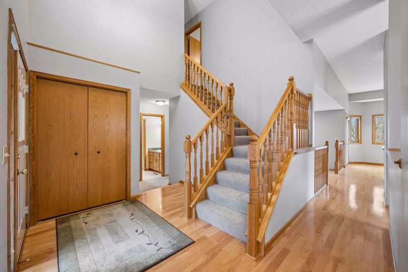 13584 Aspen Dr, Rogers, MN 55374