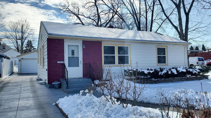 2156 Bush Ave E, Saint Paul, MN 55119