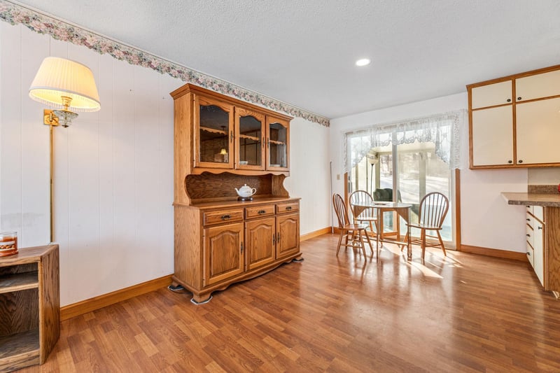 410 Anderson St W, Houston, MN 55943