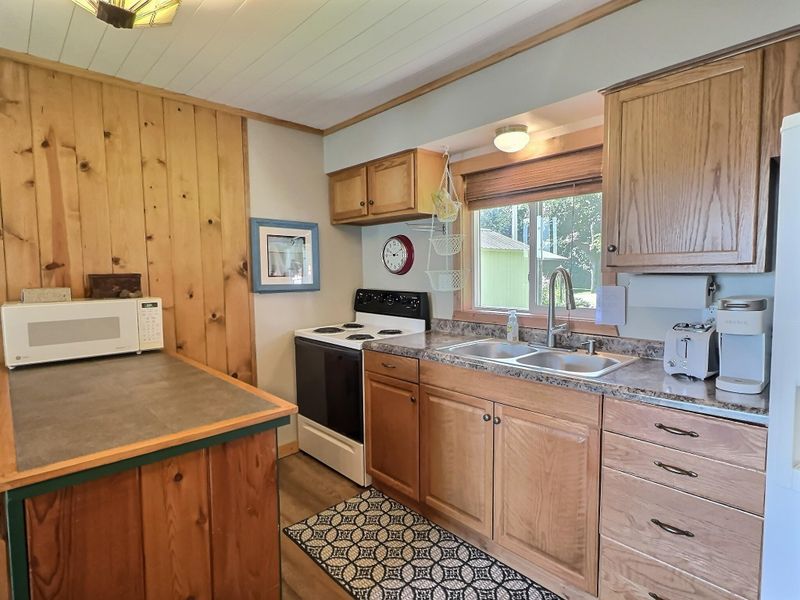 7253 100th Ave SE, Clear Lake, MN 55319