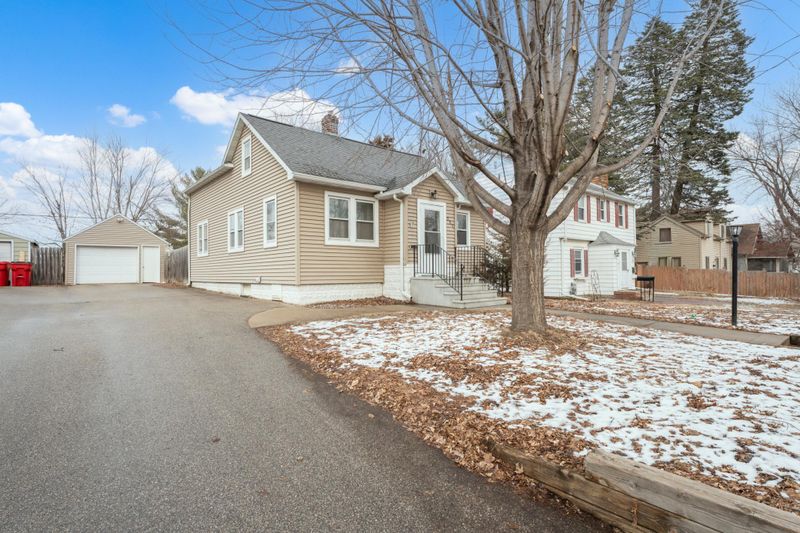201 10th St SE, Rochester, MN 55904