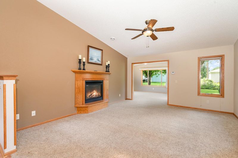 220 6th St NE, Montgomery, MN 56069