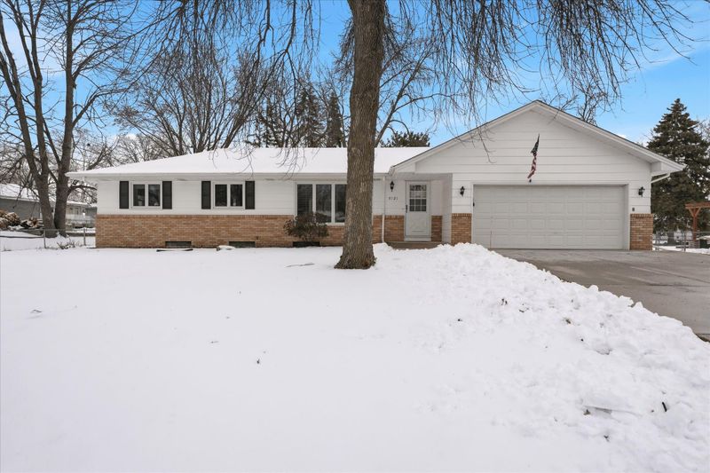 9121 61 1/2 Ave N, New Hope, MN 55428