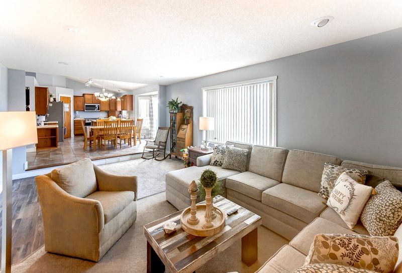 502 Springwheat Dr, Dundas, MN 55019