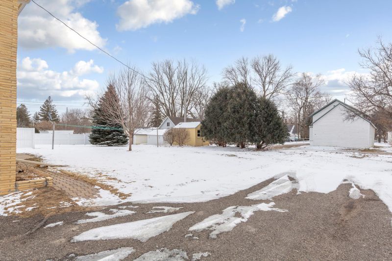 551 Agnes St, Owatonna, MN 55060