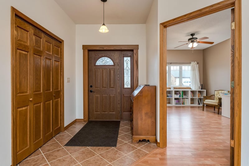 101 Shoreview Dr, Elysian, MN 56028
