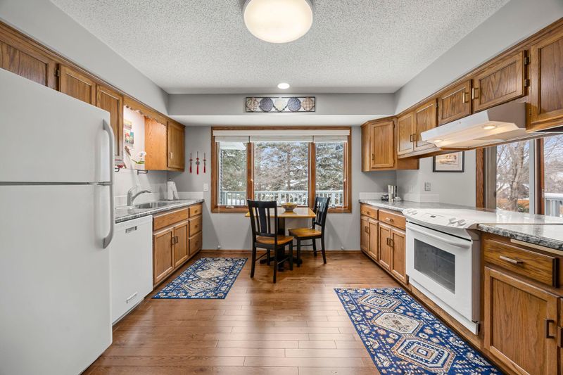 14483 Crescent Cir, Rosemount, MN 55068