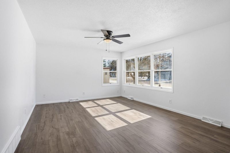 16 14th St NW, Faribault, MN 55021