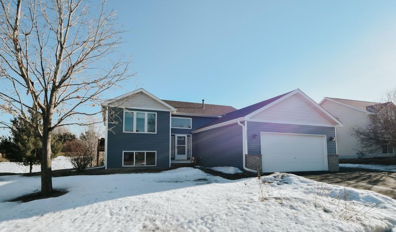 2226 Belfast St W, Rosemount, MN 55068