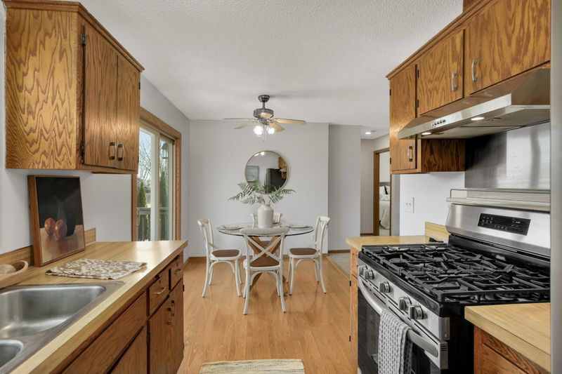 3345 Chevelle Ct N, Rosemount, MN 55068