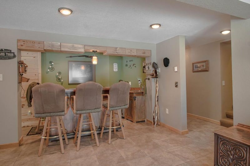 2643 Lauren Rd, Duluth, MN 55804