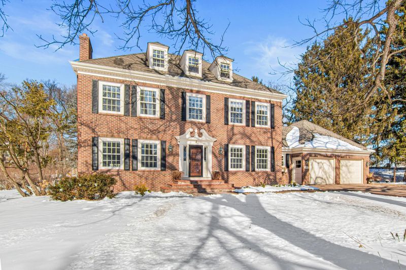 5930 Stonebridge Rd, Mound, MN 55364