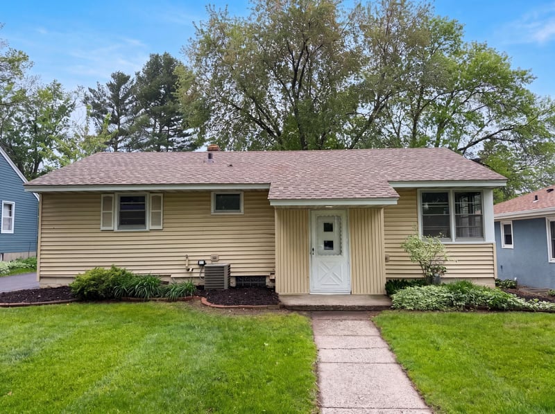 973 Bidwell St, West Saint Paul, MN 55118