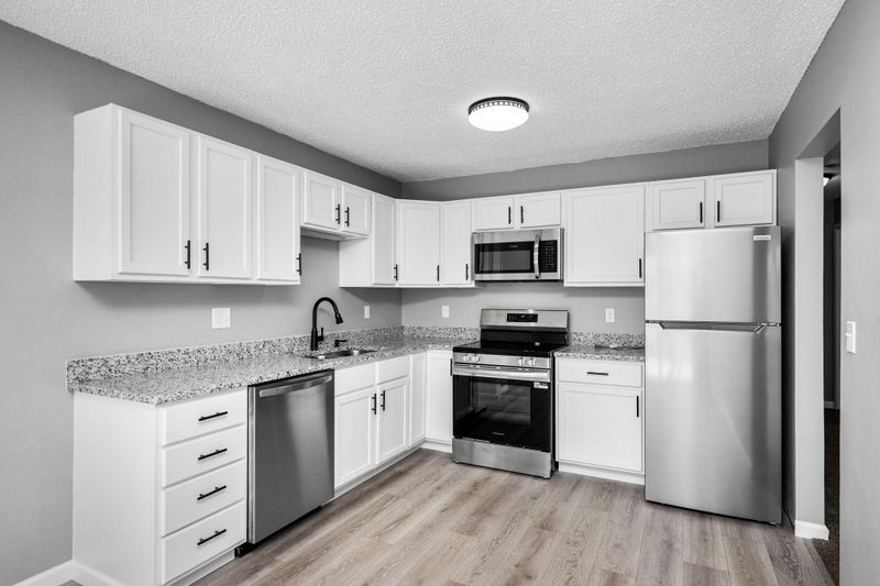 4501 Scott Trl, Eagan, MN 55122