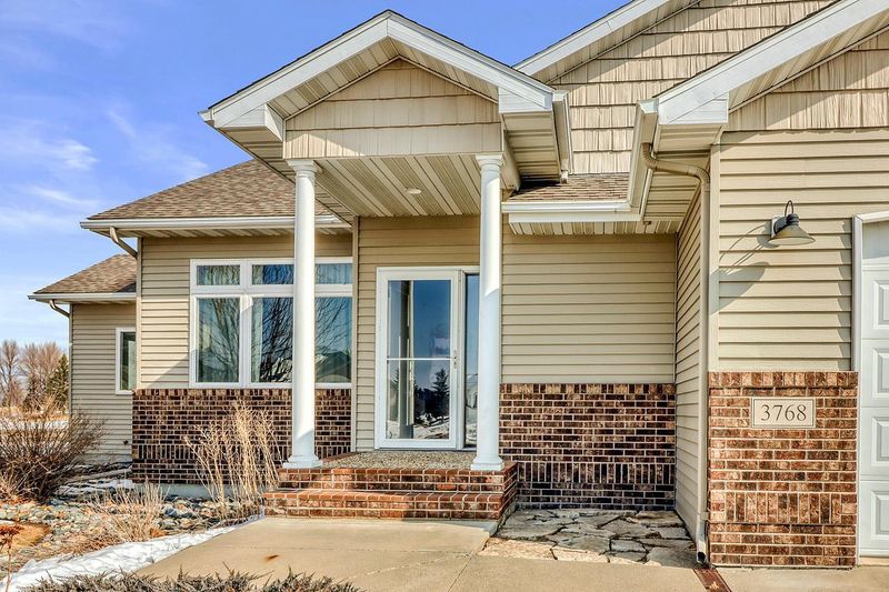 3768 41st Ave S, Moorhead, MN 56560