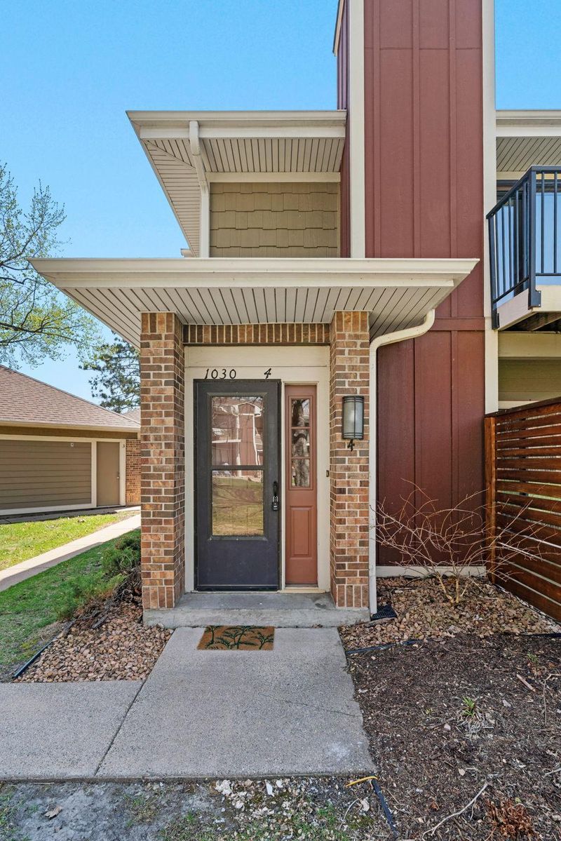 1030 W 66th St #4, Richfield, MN 55423