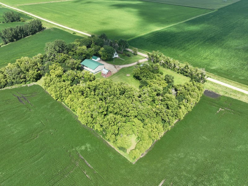 6045 50th Ave NW, Montevideo, MN 56265