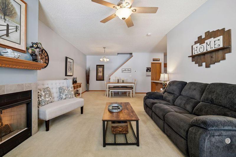 1109 Crystal Ct, Chaska, MN 55318