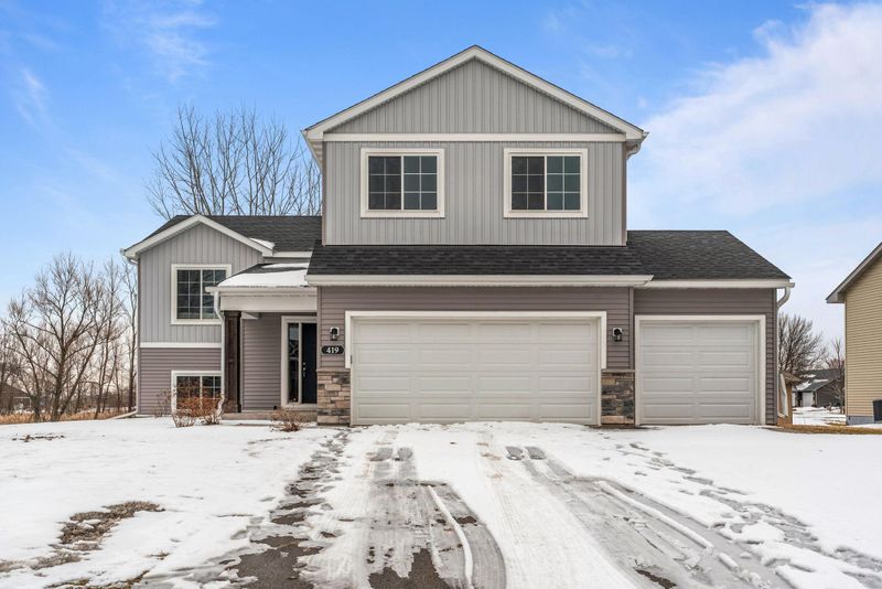 419 66th St SW, Waverly, MN 55390