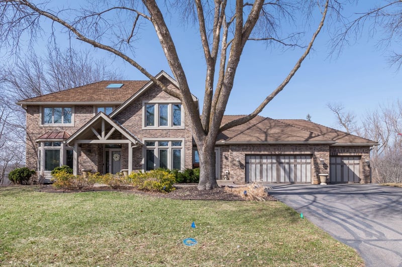 291 Trappers Ps, Chanhassen, MN 55317