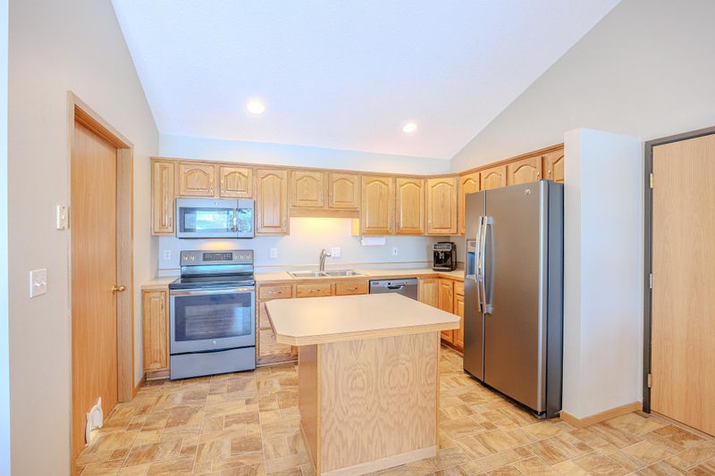 403 Clausen Ave SW #5, Bemidji, MN 56601