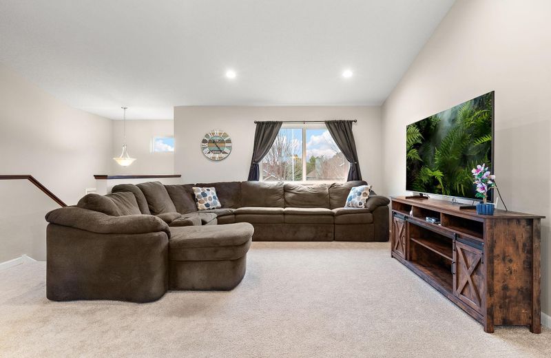 1107 Village St SE, New Prague, MN 56071
