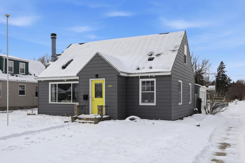 1003 11th St S, Moorhead, MN 56560