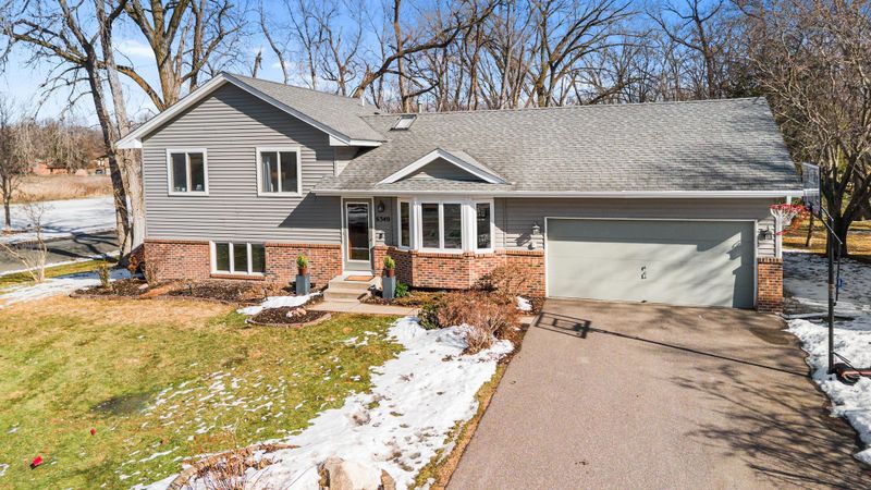 6340 Larch Ln N, Maple Grove, MN 55369