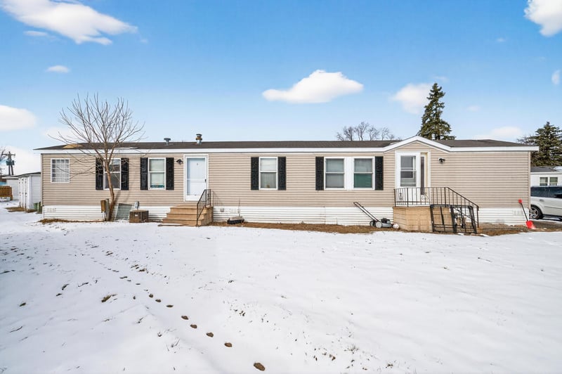 3234 NE 89th Dr NE, Blaine, MN 55449