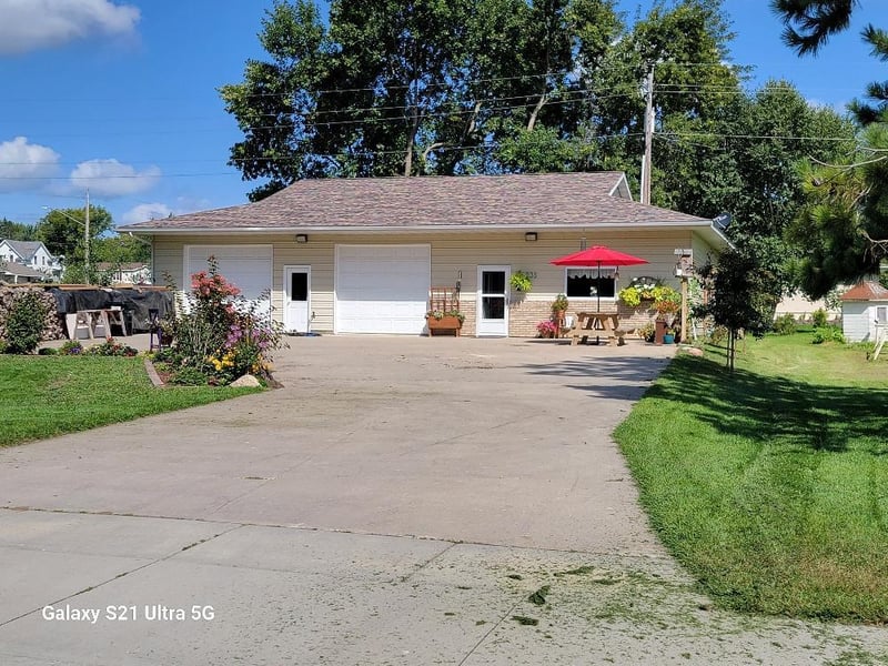235 North St W, Eagle Bend, MN 56446