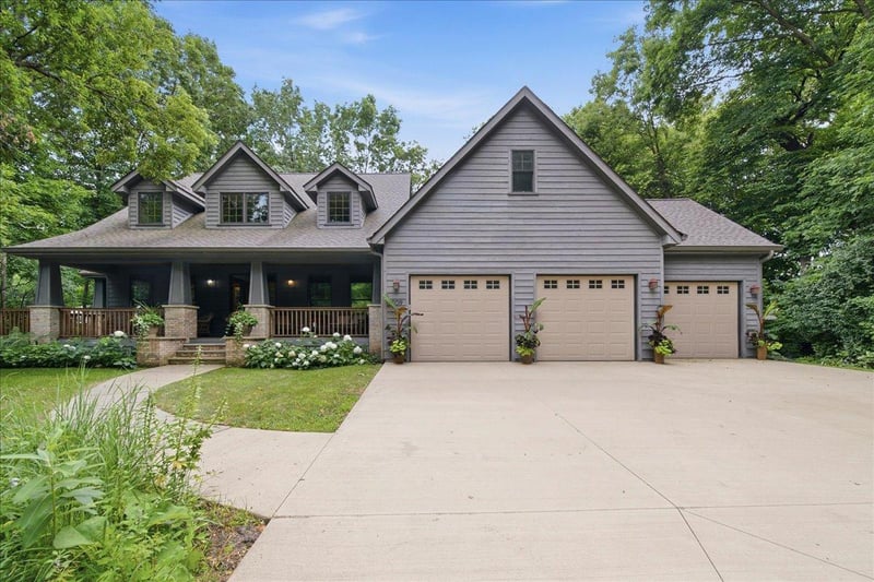 1009 Greenleaf Ct, Northfield, MN 55057