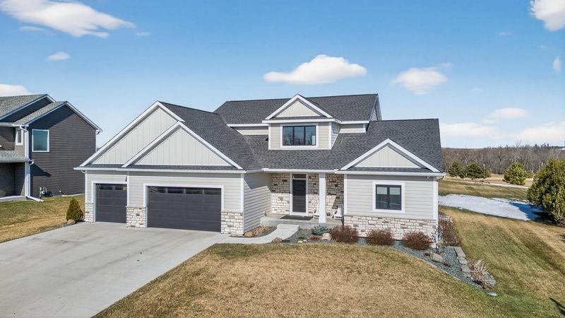 1730 8th St SE, Pine Island, MN 55963