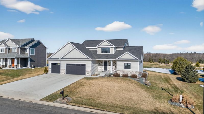1730 8th St SE, Pine Island, MN 55963