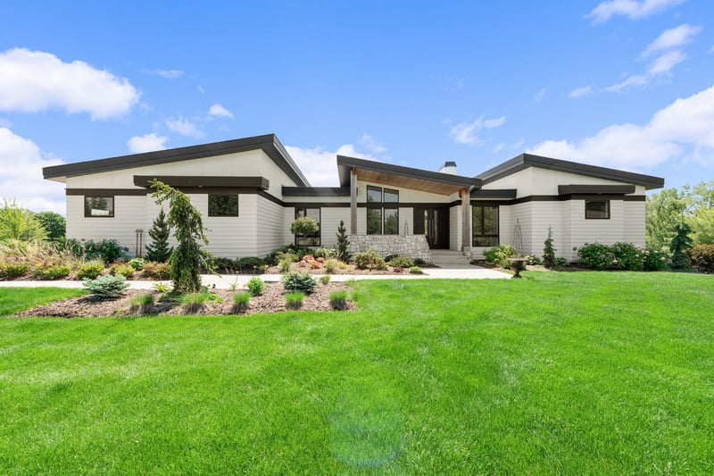 7737 Prairie Grass Ps, Credit River, MN 55372