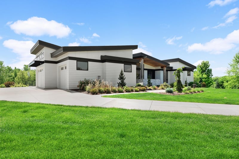 7737 Prairie Grass Ps, Credit River, MN 55372