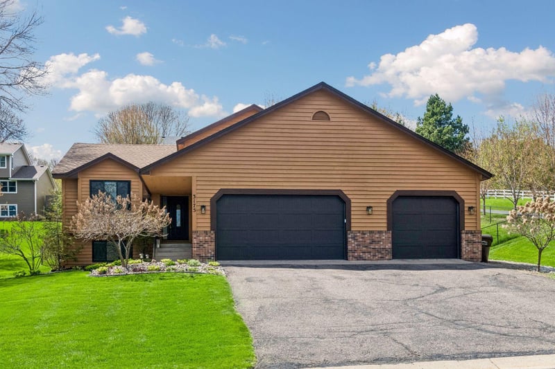 3175 Aspen Ave, Maple Plain, MN 55359
