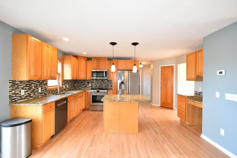747 Willowmere Dr, Zumbrota, MN 55992