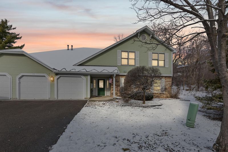 10746 Toledo Ct, Bloomington, MN 55437