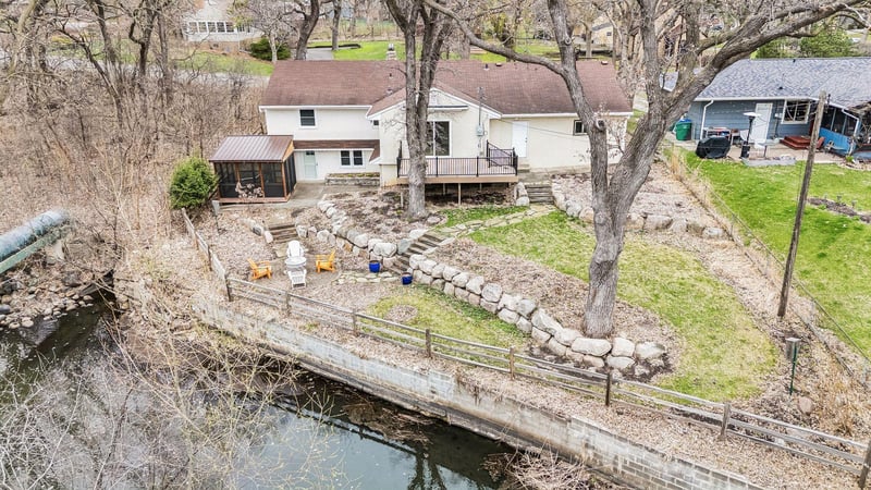 7837 Edgebrook Dr, Saint Louis Park, MN 55426