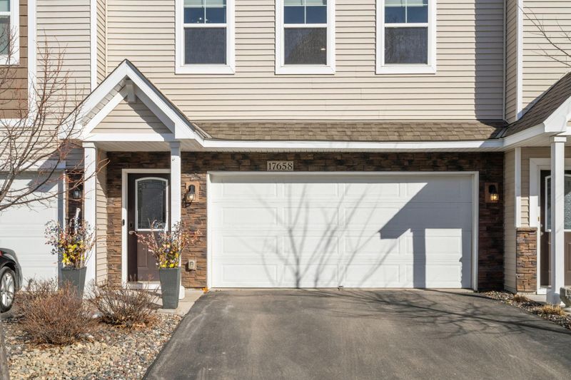 17658 96th Pl N, Maple Grove, MN 55311