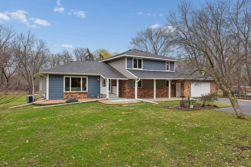 5831 Fawn Trail Cir, Woodbury, MN 55129