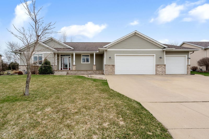 1406 28th St SW, Austin, MN 55912