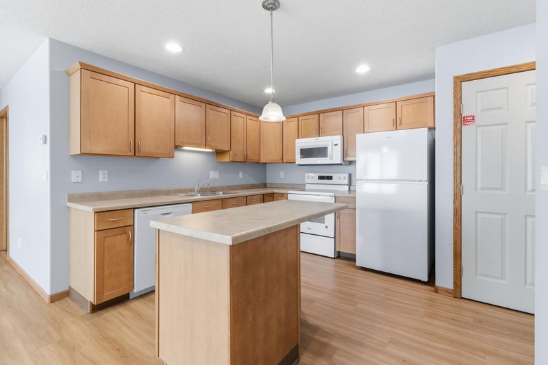3418 Village Green Dr, Moorhead, MN 56560