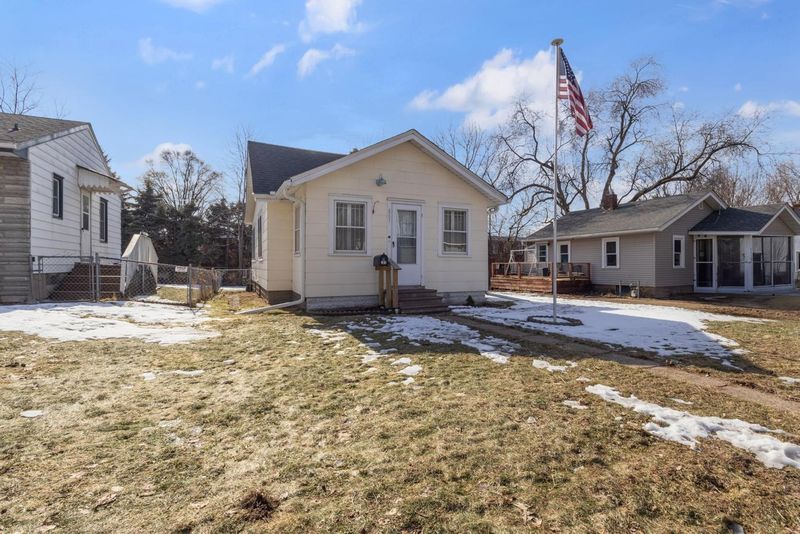 861 Algonquin Ave, Saint Paul, MN 55119