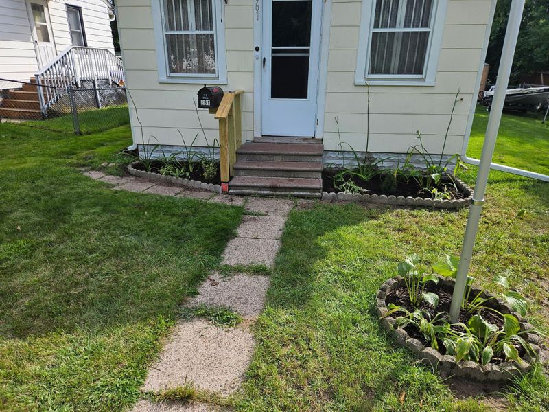 861 Algonquin Ave, Saint Paul, MN 55119