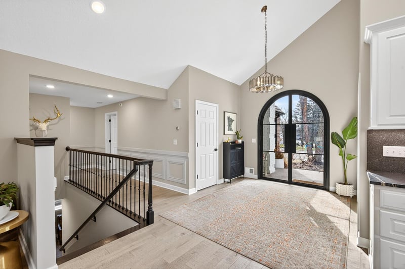 6141 Sherman Cir, Edina, MN 55436