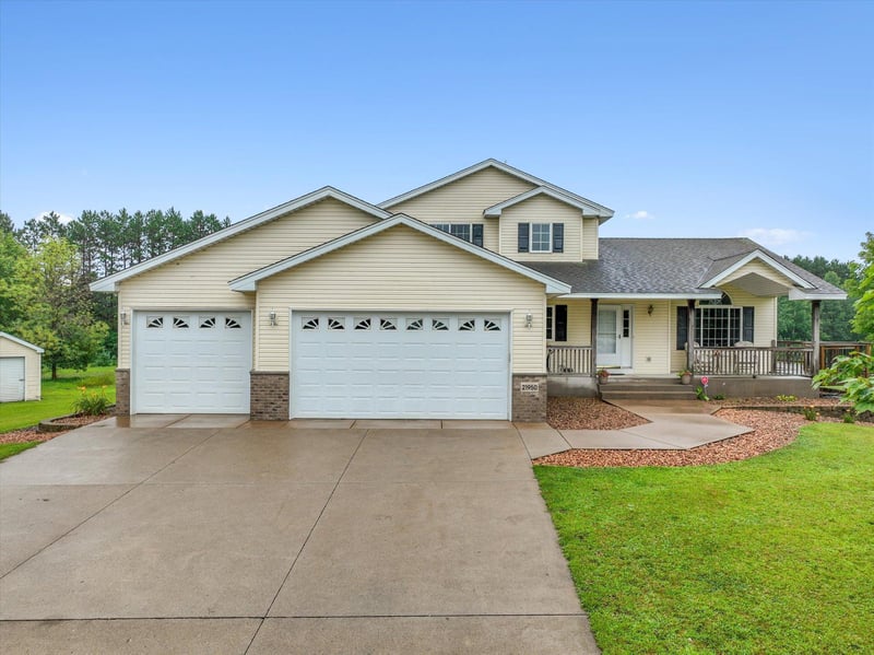 21950 Norway St NW, Cedar, MN 55011